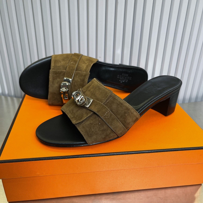 H**mes slippers